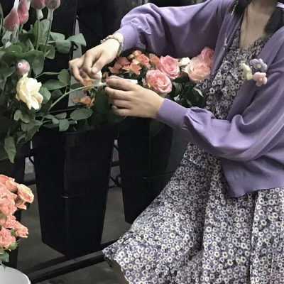 女生头像带花真人ins高级感大图来了，一共10张高清图