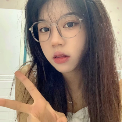12张质感拉满的稀有真人女生头像合集