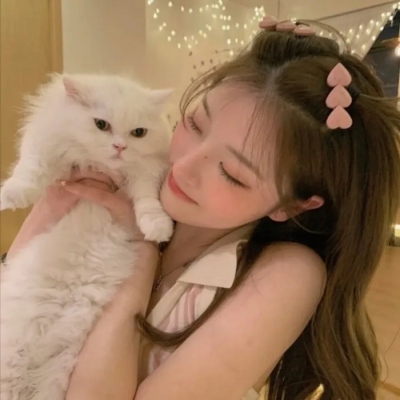 女生ins风小众真人头像合集来了！共18张不撞款的个性女头