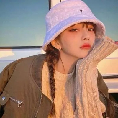 12张青春活力女生真人头像 快存来换头像啦