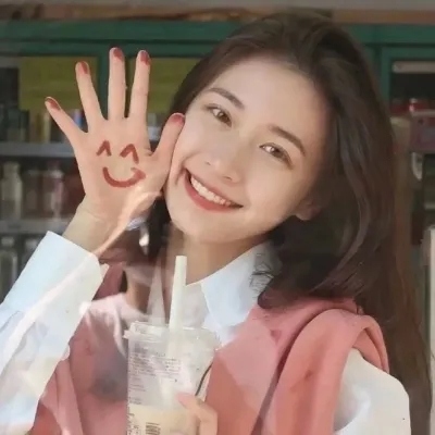 女生微信头像高清合集来啦！共20张最新款头像可供挑选。