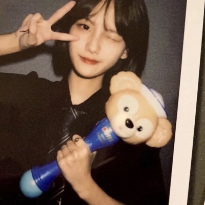 12张质感拉满的真人女生头像 小众又高级