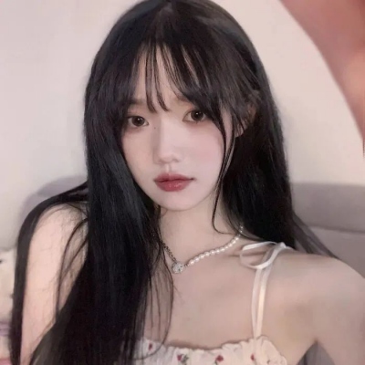 近期超火的真人女生头像合集，13张氛围感拉满