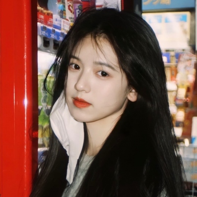 11张真人女生微信头像合集 氛围感拉满超适合当头像