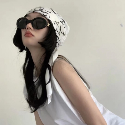 超飒！5张ins风霸气女生真人头像合集