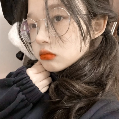 最新甜妹真人头像合集 9张适合女生用的头像