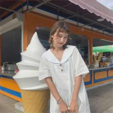 微信女生头像合集来啦！一共12张高清原图，分类在女生头像专区里，还有大图小图、方图圆图多种浏览模式可选。