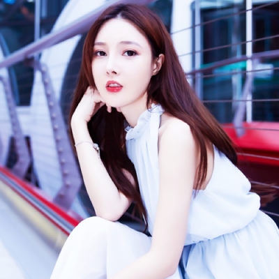 最新女生微信头像合集 一共12张高清美女头像