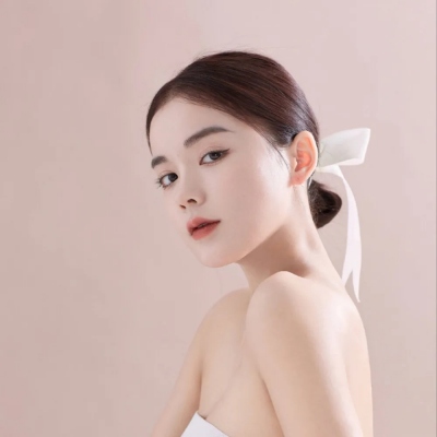 8张好看的露脸优质女生正脸头像合集