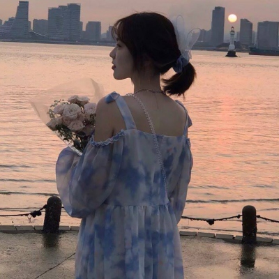 适合网恋用的真人女生头像（9张合集）