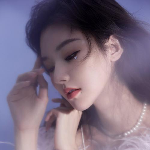 又纯又撩的大气感女生头像，这次一次性更了12张