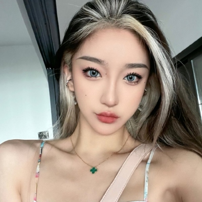 超火的女生单人头像合集 12张高清图都在这