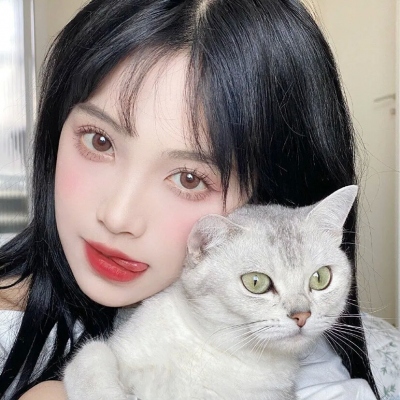 20张氛围感拉满！高级质感时尚女生头像合集