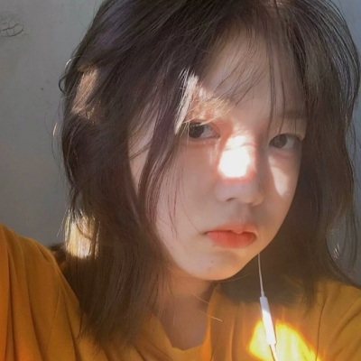 快手超火的女生真人头像合集（17张）
