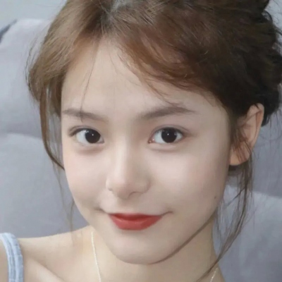 当下超火的真人可爱女生头像 共16张