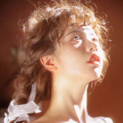 超火的女生真人微信头像合集 20张高清图分享