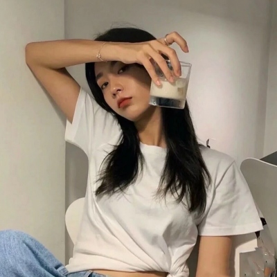 全网超火真人女生头像来啦！15张好看的图直接抱走