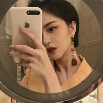 超潮超酷！14张真人野性女生头像合集来啦