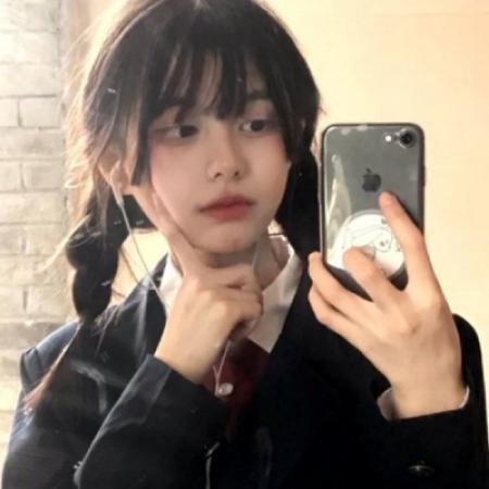 超火女生高清头像合集 一共12张