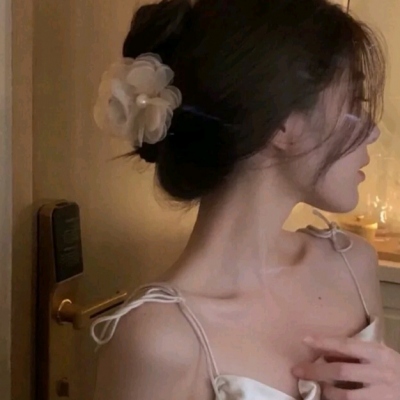 12张超有气质的惊艳女生头像来啦