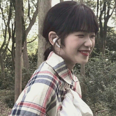 12张当下流行的模糊画风女生头像 快来收藏