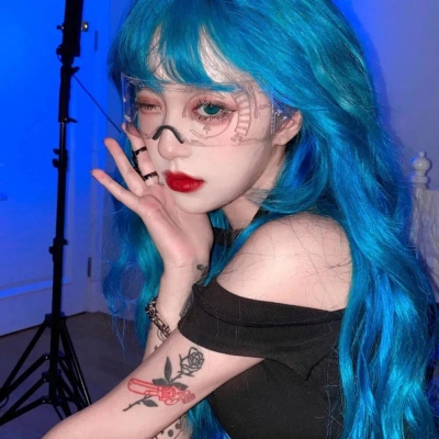 近期超火的真人女生头像合集，13张氛围感拉满