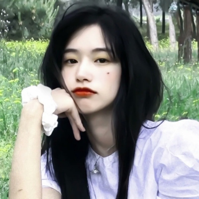 超火的女生真人微信头像 一共9张