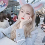 简约好看的潮女高清头像合集，共19张适合女生使用