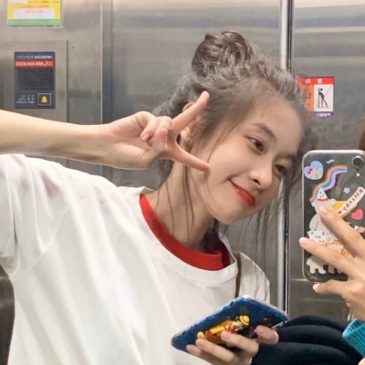 高清好看的女生头像合集 20张实用素材分享