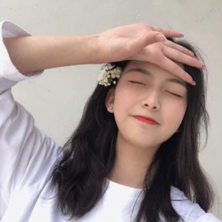 款有气质有内涵的女生头像合集 共20张