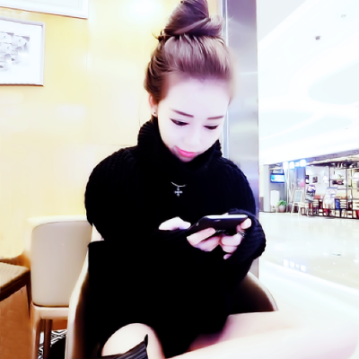 最新女生微信头像合集 一共12张高清美女头像