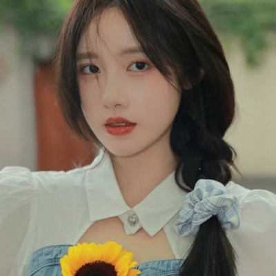 9张超仙真人女生头像，氛围感拉满