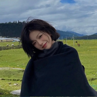 20张真人女生生活照头像合集 氛围感拉满