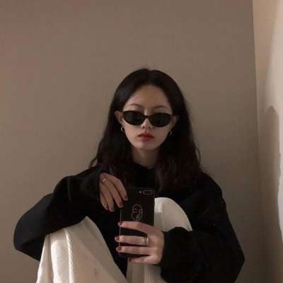 17张真人高冷御姐头像合集 氛围感拉满