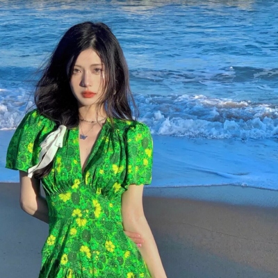 9张氛围感拉满！海边女生唯美气质真人头像合集