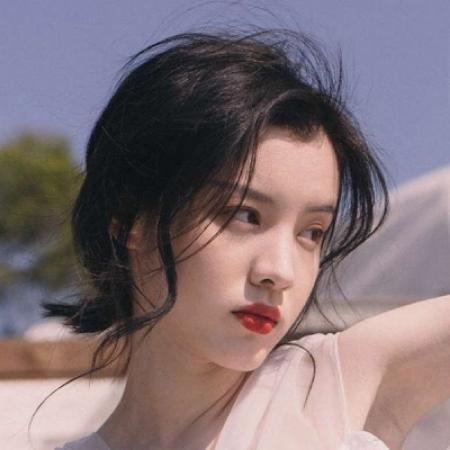 超火女生高清头像合集 一共12张