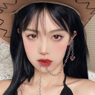 超火的女生高冷真人头像来啦 共19张