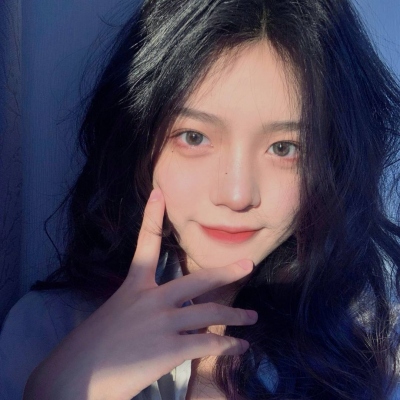 超火的女生真人微信头像 20张合集