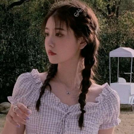 女生微信头像新款合集 共12张