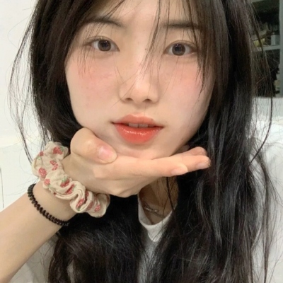 QQ最火女生高清头像合集 共12张