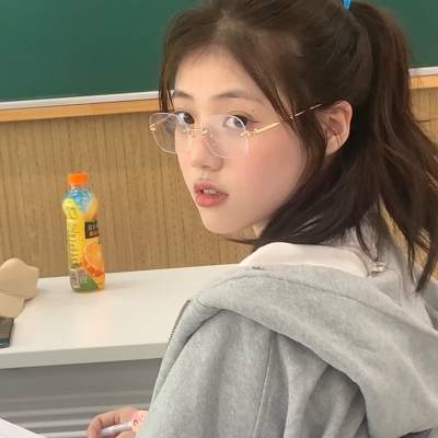 12张超有氛围感的仙气女生真人头像合集