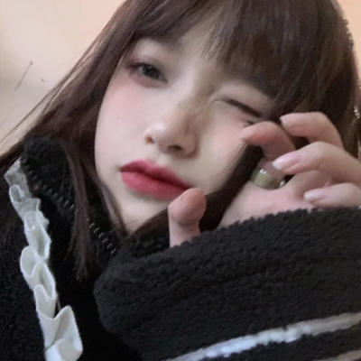 抖音上超火的时髦真人女头像来啦！一共9张潮流女头素材