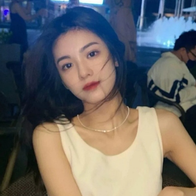 20张真人女生生活照头像合集 氛围感拉满