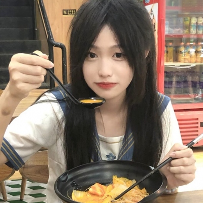 14张温柔感现实女生头像合集