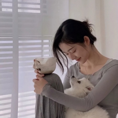 20张真人女生生活照头像合集 氛围感拉满