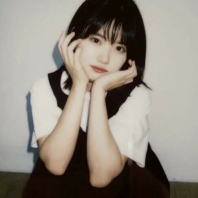 12张复古港风模糊感女生真人头像，氛围感拉满