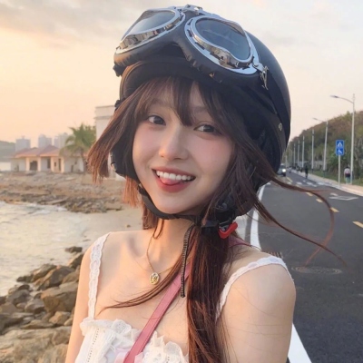 14张质感拉满的清新文艺女生头像，快存来当头像