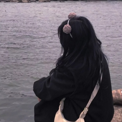 快手超火的女生真人头像合集（17张）