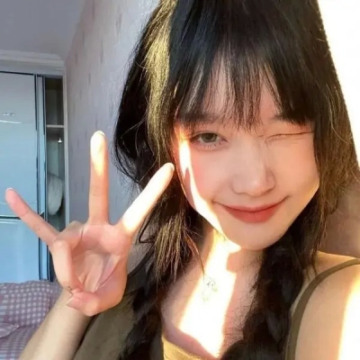 网恋用得上的14张真人女生头像合集