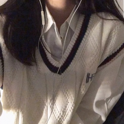 快手超火的女生真人头像合集（17张）